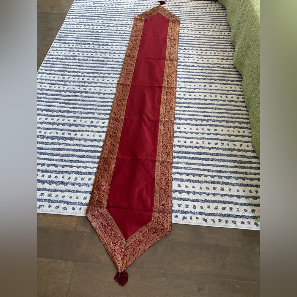 Table runner